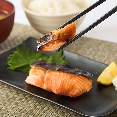 ふるさと納税 茨木市 【直火焼き魚】銀鮭西京焼 2切入 加熱済 |  | 02