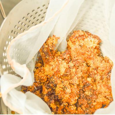 ふるさと納税 遠野市 阿部さんの倉から採れた 日本ミツバチ 蜂蜜 【55g×3】遠野食工房蔵 |  | 01