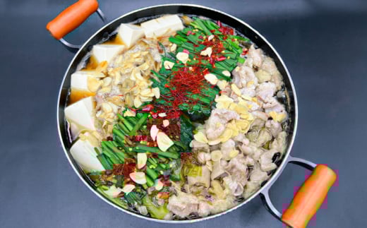 【化粧箱入り】素材にこだわりました！！厳選博多牛もつ鍋セット ?油味 6人前（国産牛もつ使用）＜株式会社BeerO’Clock＞那珂川市 [GES003]