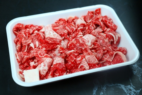 
                  近江牛 こま切れ 1kg 近江牛 の 地 竜王町 近江牛 お肉 肉 近江牛 こま切れ 細切れ 小間切れ 切り落とし 切落し 鍋 炒め物 牛丼 とろける 1kg お肉 肉 国産 ブランド牛 日本三大和牛 和牛 黒毛和牛 バーベキュー 滋賀県 竜王町 送料無料 
                