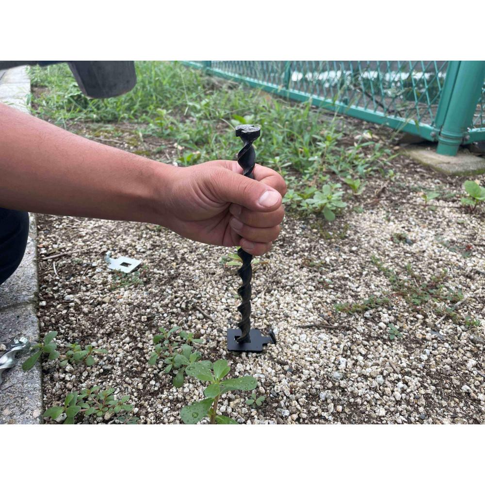 【ふるさと納税】ねじペグ25cm　ブラック　4本セット　キャンプ用ペグ　スパイラル　トルネード　アウトドア【アウトドアグッズ 人気 おすすめ 】 | アウトドア　アウトドアグッズ　キャンプグッズ　人気 おすすめ 送料無料