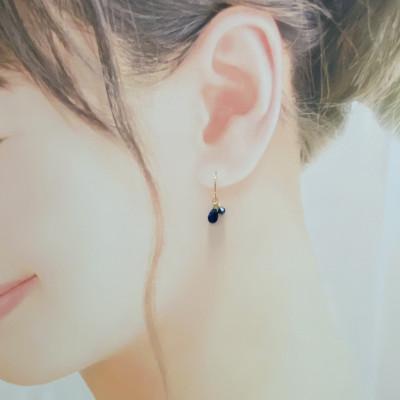ふるさと納税 小山市 天然石サファイアとスワロフスキーのピアス |  | 01