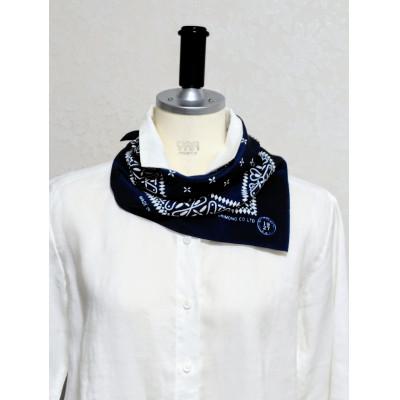 ふるさと納税 長浜市 浜ちりめんシルク100%の洗濯機でも洗えるシルクスカーフ(53×53)Navy-クロス柄 |  | 01