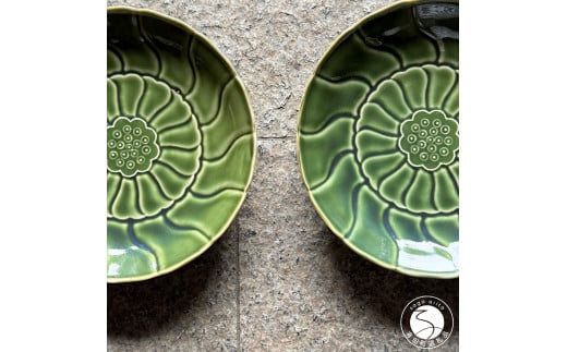 有田焼 織部釉睡蓮彫和皿 2枚【有田焼 花伝作】食器 器 和皿 皿 緑 上品 A20-593