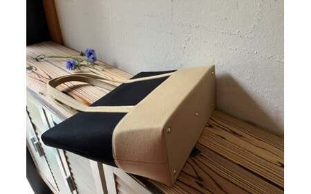 【2026年6月上旬発送開始】【 AKIRA オリジナル】【 マツコの知らない世界 で紹介されました！】職人手作り 大きなトートバッグ レディスショルダータイプ 黒×ベージュ帆布 A4対応 大きい 大