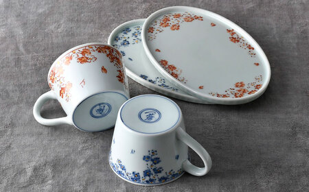 【波佐見焼】花散らし カップ＆amp;ソーサー ペアセット【一夢窯】[XE10]