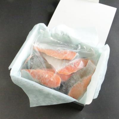 ふるさと納税 愛南町  国産 骨なしサーモン 計2kg(1kg2P) 鮭 サーモン 愛南サン・フィッシュ |  | 03