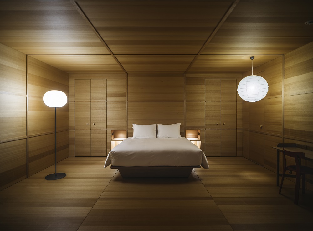 U-03 白井屋ホテル　２名様宿泊招待券　ジャスパー・モリソンルーム　２食付　the restaurantディナー