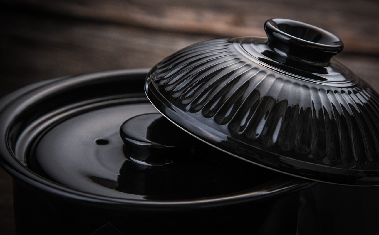 【泗水十貨店】菊花黒　ごはん鍋（2合）