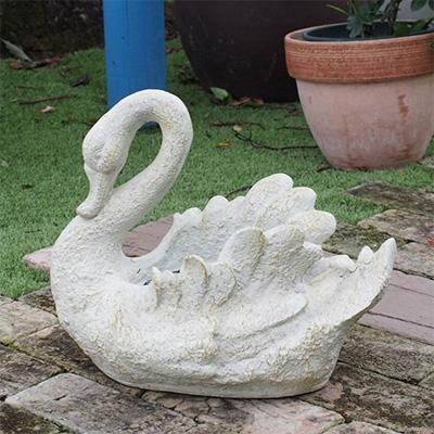 ふるさと納税 朝倉市 季節のお花寄せ植え(白鳥型鉢) |  | 03