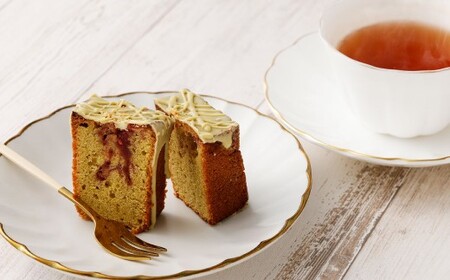 ＜極上ケイクピスタチオ＞翌月末迄に順次出荷 【c1543_ry】1本 ピスタチオ ケイク ケーキ お菓子 おやつ 洋菓子 スイーツ 冷凍 宮崎県 高鍋町