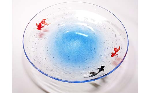 ＜ガラス作家 松尾具美＞大皿「水鞠」硝子 ガラス 大皿 皿 金魚 松尾具美 贈り物 ギフト F6L-076