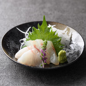 佐伯産 天然マダイ 刺身用ブロック (計500g) 刺身 お刺身 刺し身 真鯛 マダイ 鯛 タイ 鮮魚 海鮮 魚介 魚 カルパッチョ 塩焼き フライ 国産 小分け 【opbe010】【水元】