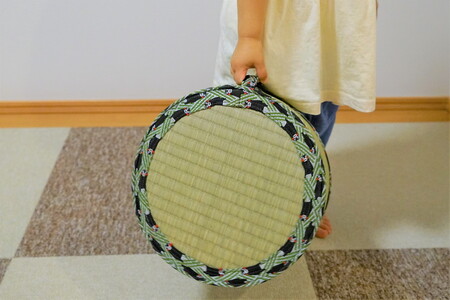 【選べる2個セット】古河市のたたみ職人が作る畳椅子（選べる2種・子供用） 高さ15cm ｜ 古河市 畳 職人 畳店 いす イス 手軽 腰掛 便利 持ち運びしやすい 日用品 インテリア 和雑貨 タタミ 