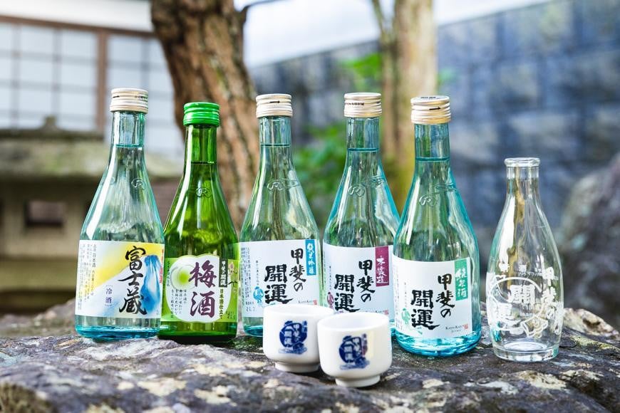 
            甲斐の開運 日本酒5種飲み比べEnjoy セット 各300ml オリジナルお猪口2個と徳利つき 【井出醸造店】
          