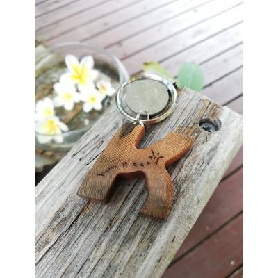 ふるさと納税 屋久島町 屋久杉イニシャルキーホルダー　”K”