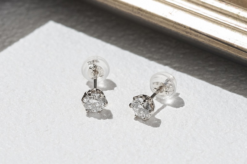 Pt900 ダイヤモンドスタッドピアス(0.6ct) 40-2377