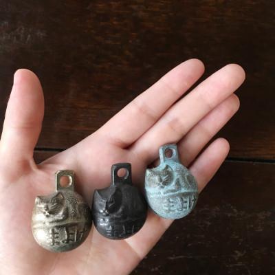 ふるさと納税 小田原市 【伝統小田原鋳物】まよけ猫鈴 3色セット |  | 02