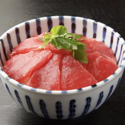 ふるさと納税 座間味村 慶良間諸島の自然味覚 座間味村産のマグロの刺身 1kg(2〜3柵) |  | 01
