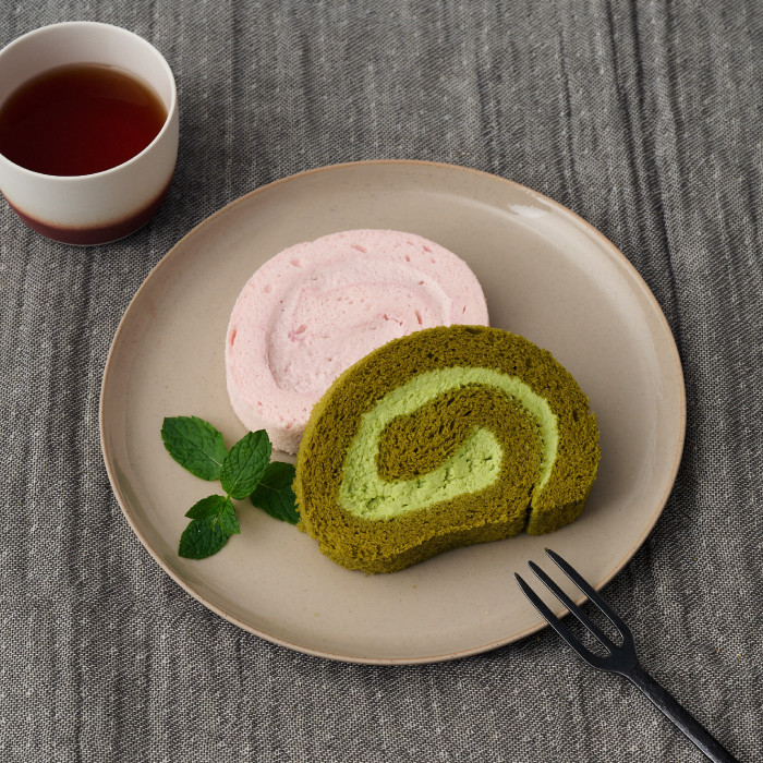 佐賀県産米粉を100%使用したグルテンフリーのロールケーキ