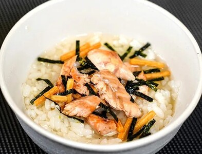 【北海道産鮭使用】 【年内発送】 ※数量限定※ 寒風干し新巻鮭 1本 海鮮 魚介 魚介類 魚 鮭 サケ さけ しゃけ サーモン 味付き 年内配送 年内お届け