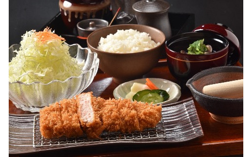 
鎌倉かつ亭あら珠総本店のとんかつ定食（ペア）
