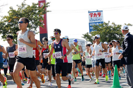 よこてシティハーフマラソン チャレンジラン（10km）出走権 1名様分 令和7年9月28日開催 横手市市制施行20周年記念 第10回 レターパックライト