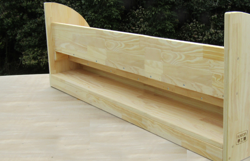 手作り木製 床にすわって取り出せる 絵本棚 幅100cm 099H3550