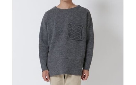 セーター 胸ポケットケーブル柄セーター ( チャコール・M ) メンズ ニット ウール100％ | 長袖 無地 カジュアル シンプル おしゃれ 男性 ギフト 秋冬 秋 冬 新潟県 五泉市 有限会社桜井メリヤス工場