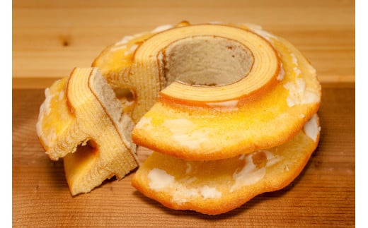 
            大人気バームクーヘンセット（鹿の角バウムクーヘン・シカのしろちゃんバームクーヘン） 鹿野 奈良県 奈良市 なら 11-046
          