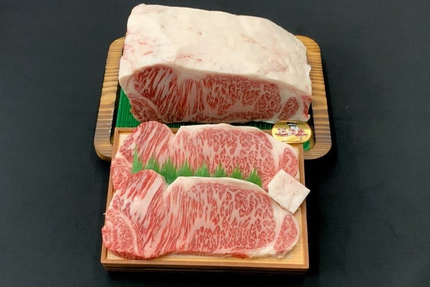 
             肉屋くらは A4以上 近江牛 ロースステーキ 約150g × 2枚 計300g ステーキ ロース 牛肉 A4 冷凍 ステーキ肉 和牛 国産 牛 黒毛和牛 ブランド牛 高級 日本三大和牛 ご褒美 滋賀 彦根 お祝い
          