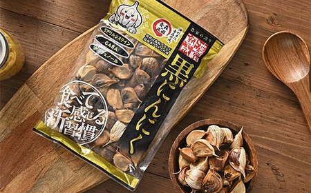 《定期便》【青森黒にんにく問屋】 福地ホワイト六片種の原産地 青森県産 無添加 黒にんにく 1袋 （約500g）×12ヶ月連続 F21U-182