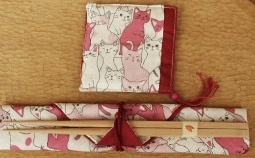 
                  さくら箸 箸 箸袋 セット 名入れ はし 猫 ねこ ネコ はし袋 山桜 さくら 桜 手作り てづくり マイ箸 ギフト プレゼント 贈り物 贈答用 お祝い 記念日 誕生日 母の日 高知 黒潮町 [1154]
                