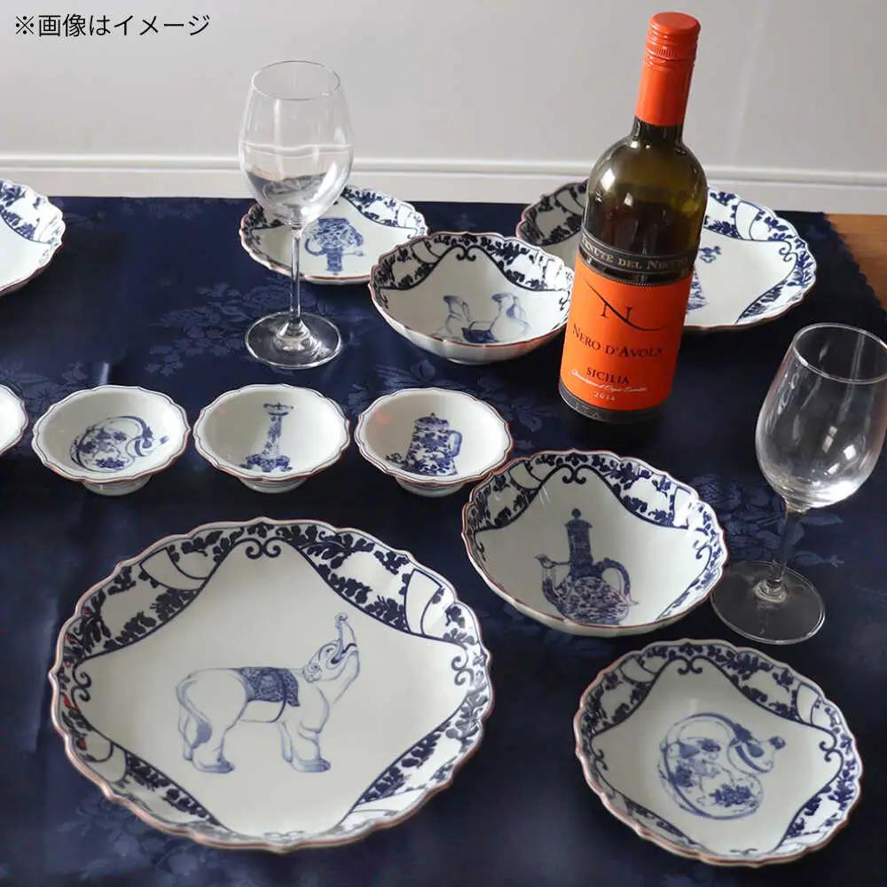 【波佐見焼】古伊万里文様 ひさご唐草 桔梗渕 8寸皿 1点【西日本陶器】[AC280]