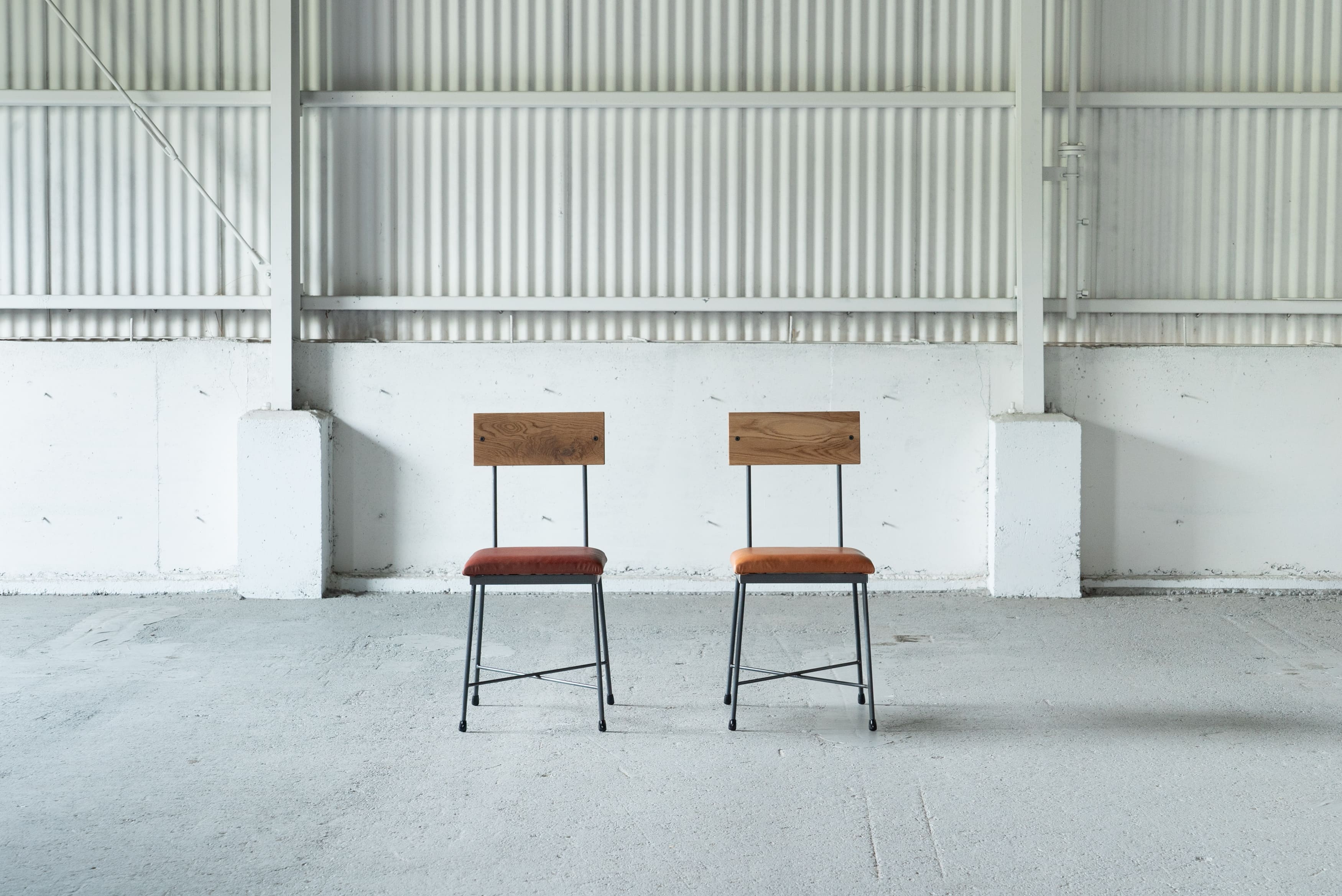 【ふるさと納税】 SK CHAIR -本革- チェア 椅子 イス いす アイアン スチール アンティーク レトロ インテリア モダン シンプル スタイリッシュ 鉄製 SIKAKU 岐阜県 大垣市