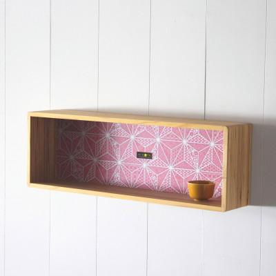 ふるさと納税 江別市 箱型飾り棚　大(和柄レッド) 杉 北海道 KOTA 手作り 家具職人 モダン