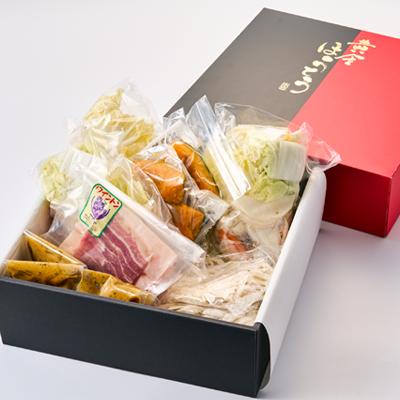 ふるさと納税 山梨市 【ほうとう味比べ大会3連覇・殿堂入り】黄金ほうとうフルセット3人前(ほうとう蔵 歩成) |  | 03