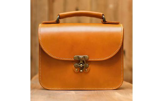 バッグ 2way キャメル 蝶モチーフ ヌメ革 バッグ 鞄 かばん カバン レディース メンズ おでかけ おしゃれ おすすめ 贈答 ギフト プレゼント お祝い 贈り物 HARUHINO 奈良県 奈良市