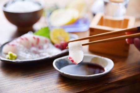 高知産の生姜を食べて育った、新鮮絶品の「生姜真鯛」一尾（鮮魚）