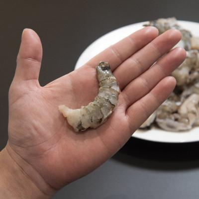 ふるさと納税 松阪市 むきえび ブラックタイガー 20-40尾 1kg (解凍時約800g) 背ワタなし |  | 01