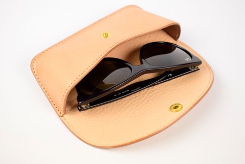 【minca】栃木レザーのメガネケース 本革 /Glasses case 01/タン(生成)　525