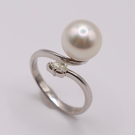 
            1939 Pt900 アコヤ本真珠9.0㎜up　ダイヤモンド0.14ctフリーサイズリング
          