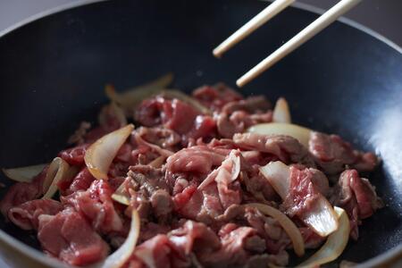 なんじょう和牛（切り落とし）＆レモンサワー・ハブボール BG103