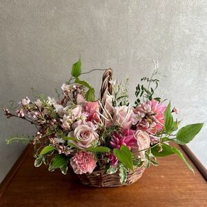 「MAKOTO OKUDOMI」季節のフラワーアレンジ【197001】