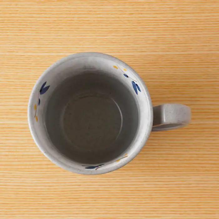【波佐見焼】唐草小花 マグカップ（青・赤）セット 食器 皿 【陶もと】 [PE31]  波佐見焼