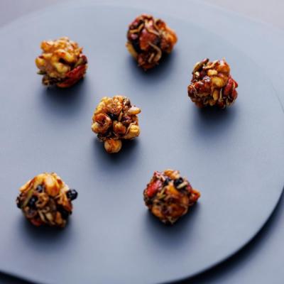 ふるさと納税 京都市 【高島屋選定品】〈下鴨茶寮〉料亭のちりめんナッツ(8個入) |  | 02