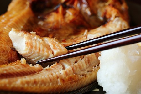 北海道産 上ノ国町 天日干し真ホッケ（2Lサイズ×2枚）　ほっけ　𩸽　物産展　魚介類　冷凍