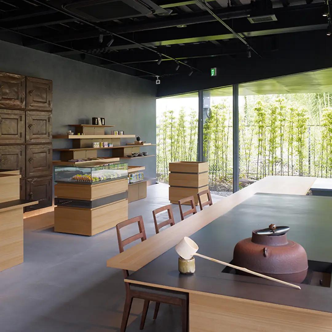 ミシュラン星付きのプロが愛用する 丸山海苔店 【 伊勢のはしり （ 半切 80枚 寿司屋専用缶入 ）】 