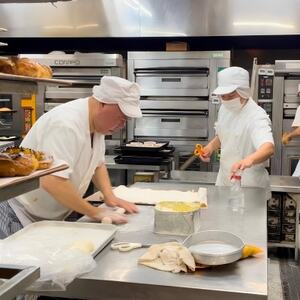 沖縄B級グルメ ちいさなパン屋さんが作る「元祖アイスパン」カスタード 10個入り【配送不可地域：離島】【1709339】