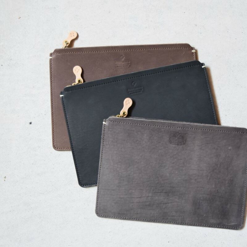 【ふるさと納税】Teha’amana Square pouch L テハマナ スクエアポーチ L スモーク (カラーをお選び下さい) 革 皮 雑貨 おしゃれ レザー 本革 こだわりの逸品 地域特産品 ギフト 自分用 人気 おすすめ